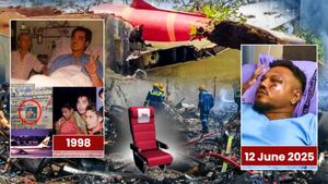 Plane Crash: क्या है Seat 11A का रहस्य? दो विमान हादसे, दो यात्रियों को मिला 'वरदान'! मौत को छूकर टक से लौटे 