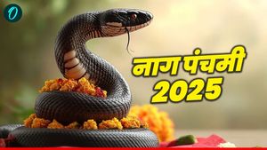 Nag Panchami 2025: जन्मकुंडली में कालसर्प दोष  कैसे दूर करें? 