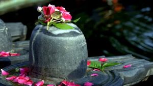 Sawan ka Somwar: सावन का दूसरा सोमवार आज, कुंवारी कन्याओं के लिए है बेहद खास, चारों  ओर 'हर-हर महादेव' की गूंज