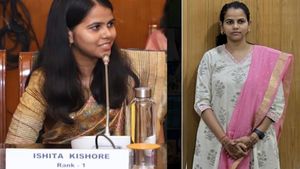 IAS इशिता किशोर को यूपी में खास पोस्टिंग, तीसरे प्रयास में टॉप किया UPSC, नेशनल फुटबॉलर भी रहीं