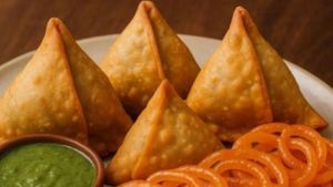 Fact Check: समोसे-जलेबी पर नहीं लगेगा वार्निंग लेबल, सरकार ने बताया वायरल खबर का सच
