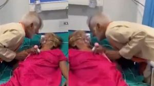 Video: ICU में पत्नी का हाथ थामे बैठा रहा बुजुर्ग पति, जो कहा वो सुनकर आंखें भर आएंगी