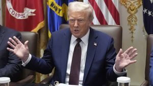 अचानक कहां गायब हुए Donald Trump? पिछले 24 घंटे से नहीं दिखे, सोशल मीडिया पर लोग White House से पूछ रहे सवाल