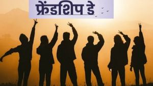 Friendship Day 2025: फ्रेंडशिप डे पर दोस्‍तों को भेंजें ये खास दिल को छू लेने वाले प्‍यारे संदेश