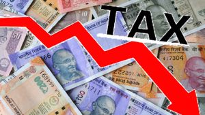 Good News: '28% GST स्लैब की 90% वस्तुओं पर अब 18% टैक्स', जानें डेली यूज पर कितना % घटा? समझें गणित 