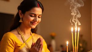 Hartalika Teej 2025: हरतालिका तीज पर महिलाएं ऐसे करें श्रृंगार, पति की लंबी उम्र के लिए रखें व्रत