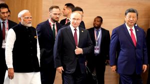 India Vs US: ट्रम्प की बेवक़ूफ़ियों का फ़ायदा कैसे मिल रहा चीन को, वर्ल्ड पावर बदलने की शुरुआत