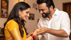 Raksha Bandhan 2025: रक्षाबंधन पर बहनें पहने ऐसी पारंपरिक ड्रेस, राखी की थाल लेकर दिखें ट्रडिशनल और स्टाइलिश
