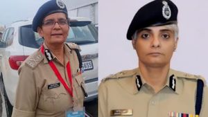 दो IPS बेटियां बनीं मिसाल: एक ने RPF DG बन बदला 143 साल का इतिहास, दूसरी के हाथ में CISF की कमान
