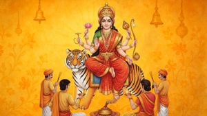 Shardiya Navratri Day 4: भक्ति-भाव से करें मां कूष्मांडा की पूजा, गाएं ये आरती, मैया होगी प्रसन्न