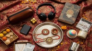 Bhai Dooj 2025: बजट कम है? 500 रुपए में भाई को दें ये 7 खास गिफ्ट्स, रिश्ते में बढ़ेगी मिठास