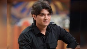 Bigg Boss 19: बिग बॉस 19 के घरवालों से परेशान हुए कैप्टन मृदुल तिवारी, निकल गए आंसू