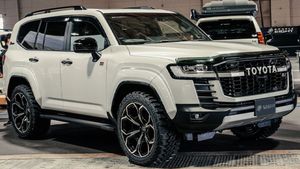काबुल में धमाकों के बीच भी Land Cruiser का जलवा! रोड किंग' ने कराया सेफ एक्जिट? हैरान कर देंगे सेफ्टी फीचर्स