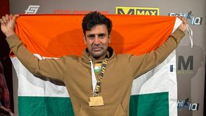 Sangram Singh ने 40 की उम्र में रचा इतिहास, दमदार जीत के बाद शान से लहराया भारत का तिरंगा!