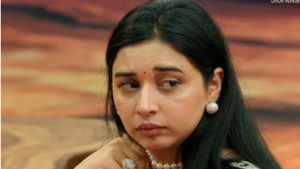 Bigg Boss 19: नेशनल टीवी पर अशनूर कौर की मार से घायल हुईं तान्या मित्तल, क्या सलमान खान देंगे सजा?