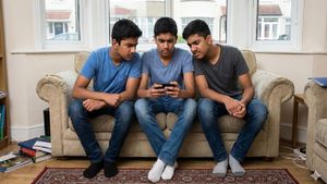 5 Minute MMS: 5 मिनट के वायरल वीडियो ने इंटरनेट पर मचाई तबाही, क्लिप में दिखी ऐसी महिला और फिर जो हुआ