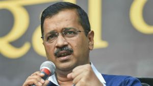 AAP प्रमुख केजरीवाल का आराेप- त्रिपुरा निवासी MBA छात्र की देहरादून में हत्‍या उसकी पहचान के कारण की गई