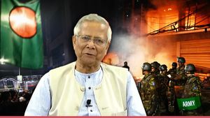 Bangladesh Violence: हिंसा की आड़ में हो रही भारत-विरोधी साजिश! हादी के भाई का यूनुस सरकार पर बड़ा खुलासा