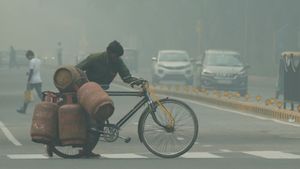 Delhi NCR Weather: गुरुग्राम में ऑरेंज अलर्ट जारी, दिल्ली और नोएडा में कैसा रहेगा आज का मौसम?