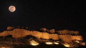 Jaisalmer Golden Fort: नए साल में घूमने के लिए गोल्डन फोर्ट है सस्ता विकल्प, किले में छुपे हैं कई राज़!