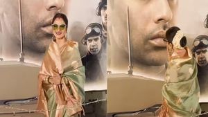 अमिताभ बच्चन के नाती अगस्त्य नंदा पर रेखा ने लुटाया ऐसा प्यार, पोस्टर को किया Kiss और फिर जो हुआ