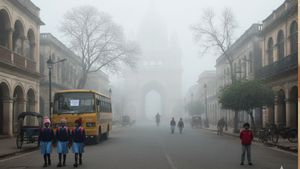 UP School Closed: कड़ाके की ठंड! अब 8वीं तक के स्कूलों में 15 दिन की छुट्टी, जानें कब से खुलेंगे? यहां LIST   