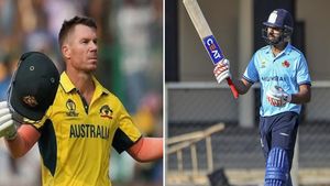 Rohit Sharma ने तोड़ा अपना ही सबसे तेज शतक का रिकॉर्ड, डेविड वॉर्नर की बराबरी कर रचा इतिहास