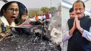 Ajit Pawar Plane Crash: अजित पवार BJP छोड़ने की सोच रहे थे? ममता बनर्जी का किस 'गड़बड़ी' पर इशारा? 