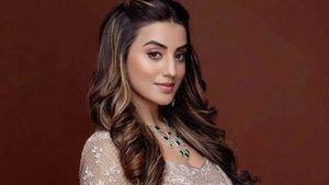 Akshara Singh Viral Video: अक्षरा सिंह ने क्यों कहा 'हाए दुनिया'? मची सनसनी, क्या पवन सिंह से कनेक्शन?