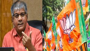 Maharashtra Civic Polls: डॉ भीमराव अंबेडकर के पोते प्रकाश ने BJP के लिए कर दी बड़ी भविष्‍यवाणी, मचा बवाल 