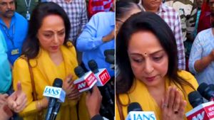 BMC Election 2026: मतदान केंद्र पर Hema Malini ने ये क्या कर डाला? लोगों ने सुनाई खरी-खरी, VIDEO VIRAL 