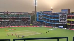 भारतीय क्रिकेटर ने 15 साल की नाबालिग लड़की से की छेड़छाड़? खेल जगत हुआ शर्मसार! गुस्से में फैंस 