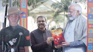 पुस्तकें कराती हैं आत्मबोध और राष्ट्रबोध