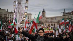 Iran protests 2026: मुंह से बहता रहा खून, लेकिन प्रदर्शन करती रहीं, ईरानी महिला का वीडियो वायरल