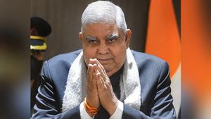 Jagdeep Dhankhar: 6 महीने बाद भी घर नहीं, धनखड़ को क्यों नहीं मिला सरकारी बंगला? क्या है पीछे की बड़ी गुत्थी