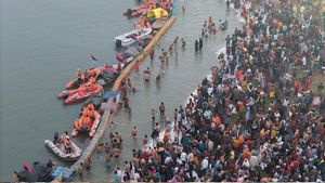 Magh Mela 2026: पौष पूर्णिमा पर उमड़ा आस्था का सैलाब, त्रिवेणी संगम पर 19 लाख लोगों ने लगाई डुबकी