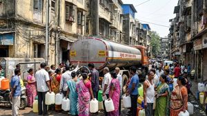 Mumbai Water Cut: मुंबईकर्स को 12 दिन तक झेलनी पड़ेगी पानी की भारी किल्‍लत, देखें BMC की प्रभावित एरिया List 