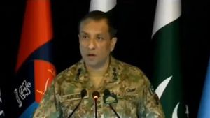 Pakistan Army Video: घबराहट या साजिश? पाकिस्तानी सेना ने भारत के इन पत्रकारों को बताया RAW एजेंट?