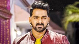 Pawan Singh के शो में मचा बवाल, जमकर हुई मारपीट-भगदड़, तोड़ी गईं कुर्सियां, क्या है मामला?