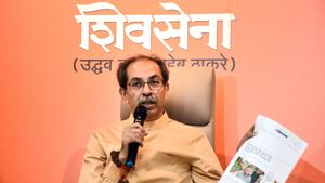 KDMC में सियासी भूचाल, उद्धव गुट के 4 नगरसेवक 'लापता', क्या कल्याण-डोंबिवली में भी चलेगा शिंदे का 'गेम'?