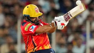 प्रभसिमरन सिंह ने दी सभी IPL टीमों को चुनौती, आग उगलती पारी खेल उड़ाया गर्दा, चौके-छ्क्कों की हुई बारिश
