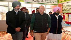Punjab War Against Drugs: नशे के खिलाफ मुहिम, मनीष सिसोदिया भी स्कूल प्रिंसिपल के साथ ट्रेनिंग में हुए शामिल