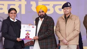 पंजाब AAP सीएम भगवंत मान ने 1,746 कांस्टेबलों को नियुक्ति पत्र सौंपे, पुलिस और हुई मजबूत 