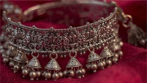 Silver Rate Today: लोहड़ी के दिन चांदी ₹2400 महंगा, दिल्ली में 2.75 लाख पार, 100 ग्राम सिल्वर का क्या है रेट?