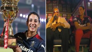WPL 2026: हनी सिंह पर टिकी स्मृति मंधाना की नजर, ओपनिंग सेरेमनी हुआ कुछ ऐसा कि वीडियो हो रहा वायरल 