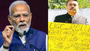 UGC Rules Protest: 'Uttar Pradesh में राष्ट्रपति शासन लगाओ', PM मोदी से अलंकार अग्निहोत्री की मांग क्यों? 