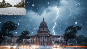 UP Weather: नोएडा में पड़े ओले, लखनऊ समेत कई शहरों में हुई झमाझम बारिश से बढ़ी ठंड, IMD ने जारी किया अलर्ट 