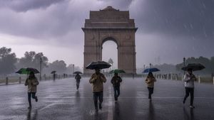 Weather Delhi NCR: दिल्ली में अगले 72 घंटे भारी! बजट के दिन आ रहा है तूफान? कहां-कहां होगी बारिश? IMD का अलर्ट