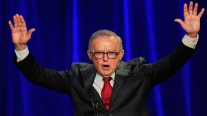 Australia: ऑस्ट्रेलियाई PM एंथनी अल्बनीज के घर में बम! धमकी के बाद खाली कराया सरकारी बंगला