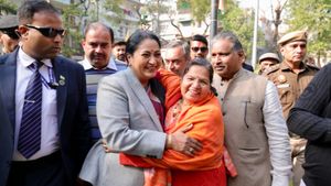 जलभराव से छुटकारा, नई सड़कें और चमकते पार्क! शालीमार बाग में विकास की बड़ी सौगात लेकर पहुंचीं CM रेखा गुप्ता